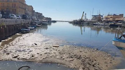 Porto Canale Mazaro Sabbia