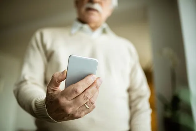 Closeup Mature Man Using Smart Phone Home 637285 3624